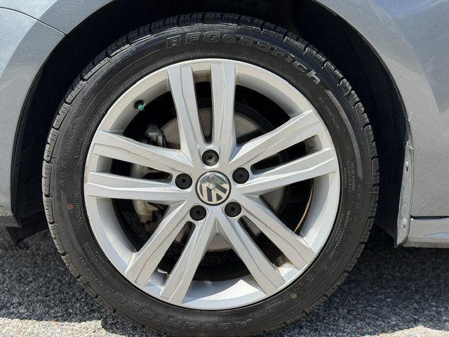 Used 2017 Volkswagen Jetta SEL FWD image 9