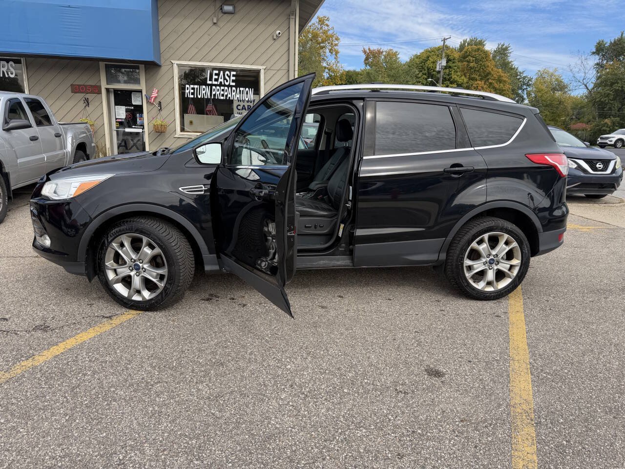 Used 2016 Ford Escape Titanium AWD/4WD image 28