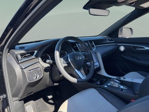 Used 2025 INFINITI QX55 Essential image 31