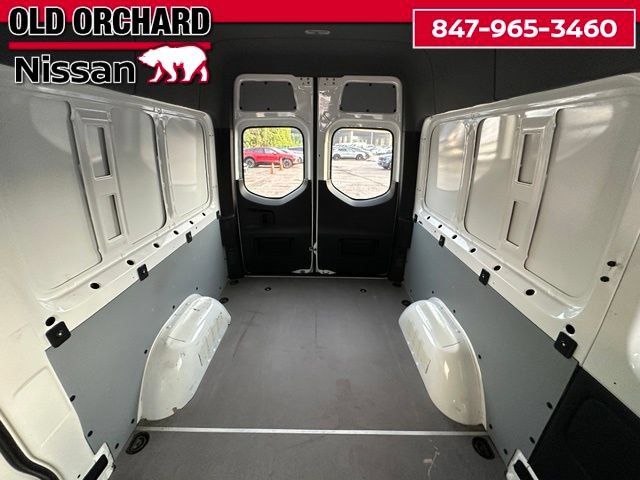 Used 2024 Mercedes-Benz Sprinter 2500 image 11