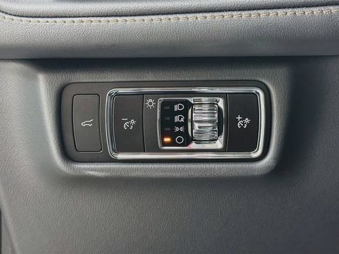Used 2026 Lincoln Aviator 2WD image 10