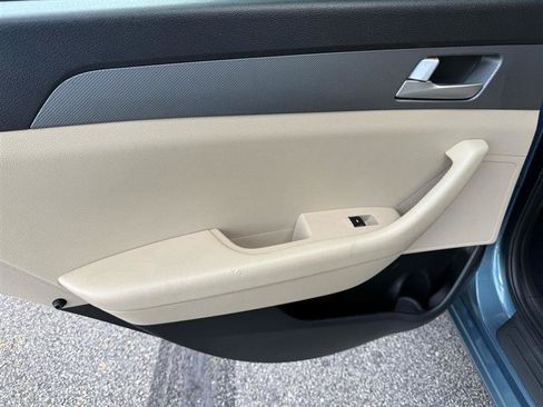 Used 2017 Hyundai Sonata SE FWD image 15