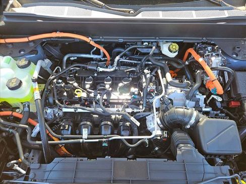 New 2025 Ford Maverick XLT image 16