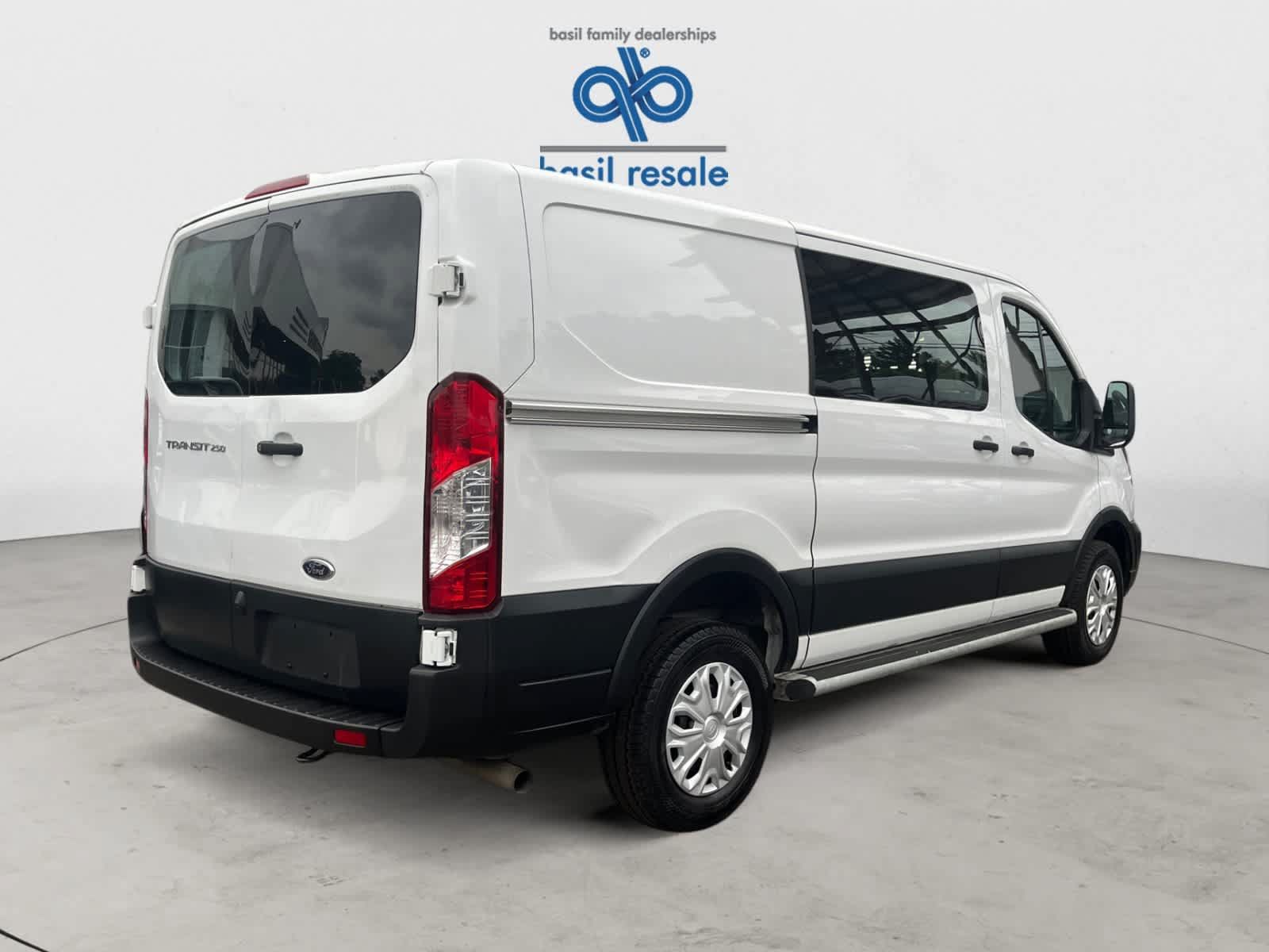 Used 2025 Ford Transit 250 Low Roof w/ Exterior Upgrade Package RWD image 5