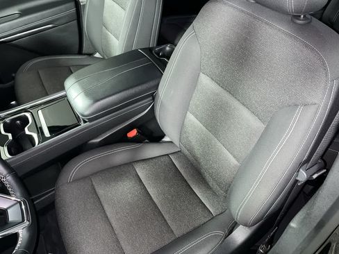 Used 2024 Chevrolet Traverse LT AWD/4WD image 15