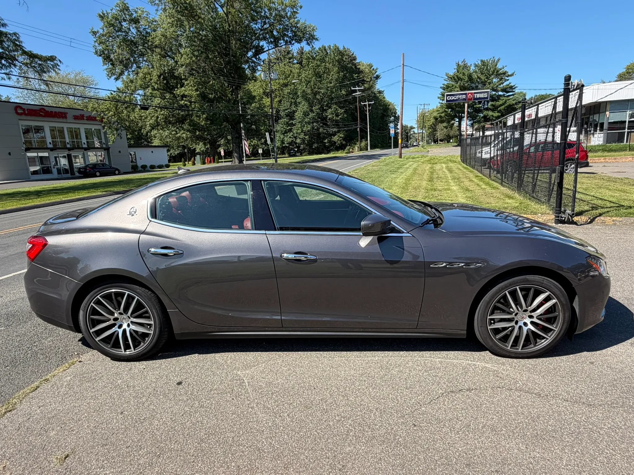 Used 2017 Maserati Ghibli S Q4 AWD/4WD image 4