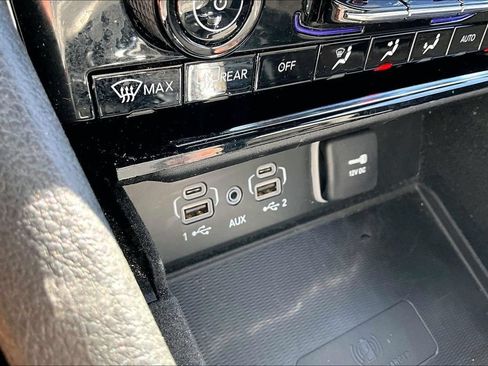 Used 2022 Jeep Grand Cherokee L Laredo RWD image 16