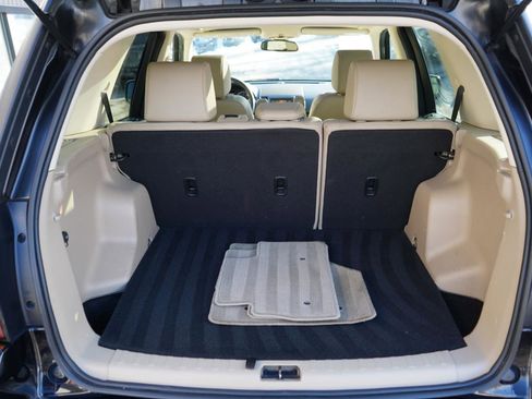 Used 2013 Land Rover LR2 image 55