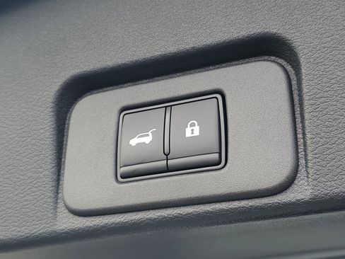 Certified 2026 Nissan Rogue Platinum w/ Platinum Premium Package image 7