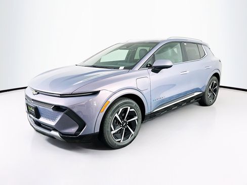 Used 2025 Chevrolet Equinox EV LT w/ Convenience Package image 3