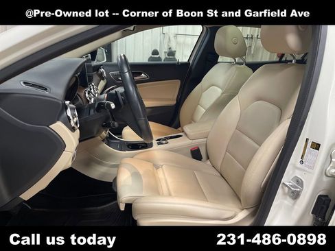 Used 2018 Mercedes-Benz GLA 250 4MATIC image 9