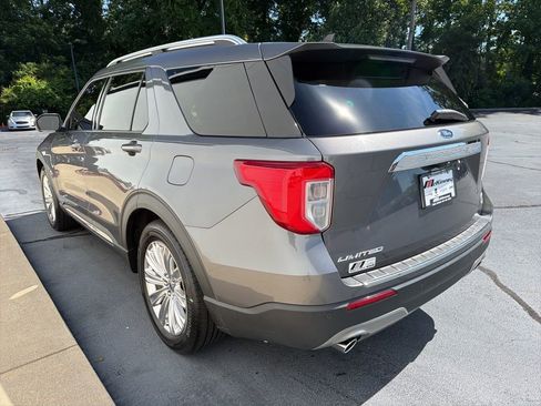 Used 2022 Ford Explorer Limited w/ Equipment Group 301A RWD image 10