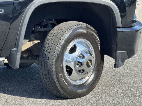 Used 2021 Chevrolet Silverado 3500 High Country image 12