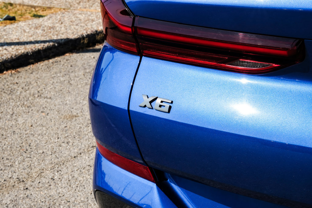 Used 2020 BMW X6 M50i w/ Premium Package AWD/4WD image 58
