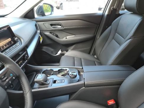 New 2026 Nissan Rogue Dark Armor AWD/4WD image 17