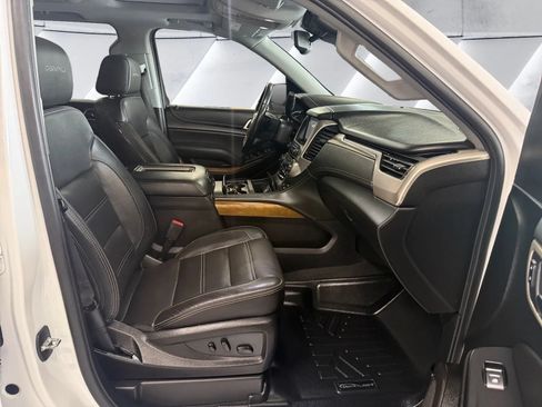Used 2020 GMC Yukon XL Denali w/ Open Road Package AWD/4WD image 17