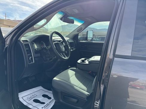 Used 2017 RAM 3500 Tradesman w/ Chrome Appearance Group image 21