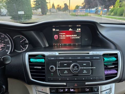 Used 2013 Honda Accord LX image 14