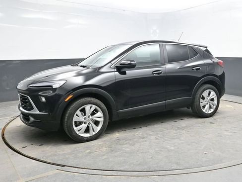 Used 2025 Buick Encore GX Preferred image 3