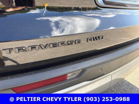 Used 2024 Chevrolet Traverse Z71 AWD/4WD image 10