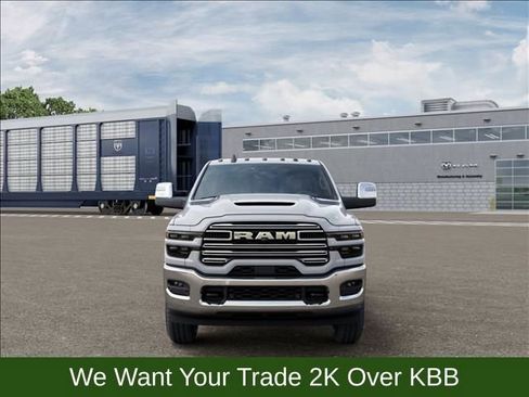 New 2025 RAM 2500 Laramie AWD/4WD image 6