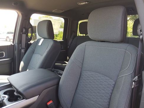 New 2025 RAM 2500 Big Horn AWD/4WD image 15