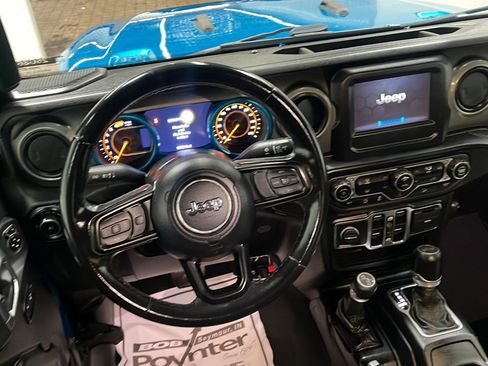 Used 2020 Jeep Wrangler Unlimited Sport S AWD/4WD image 3