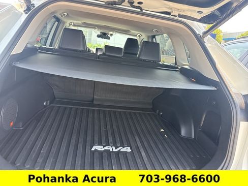 Used 2021 Toyota RAV4 XLE Premium AWD/4WD image 4