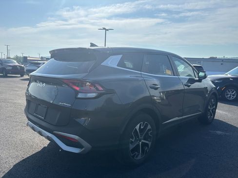 Certified 2023 Kia Sportage EX FWD image 2