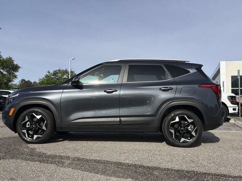 Used 2025 Kia Seltos EX FWD image 31