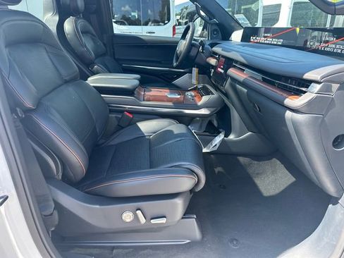 New 2026 Lincoln Navigator Black Label AWD/4WD image 15