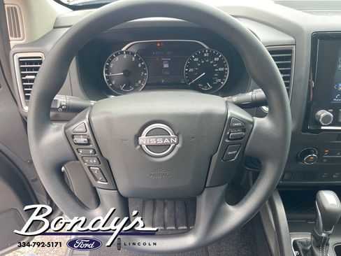 Used 2023 Nissan Frontier SV w/ Tow Package image 9