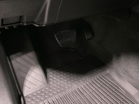 Certified 2024 Toyota Tacoma SR5 image 38