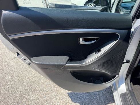 Used 2016 Hyundai Elantra GT w/ Option Group 02 FWD image 28