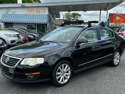 Used 2010 Volkswagen Passat Komfort image 1