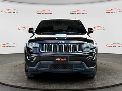Used 2020 Jeep Grand Cherokee Laredo image 28
