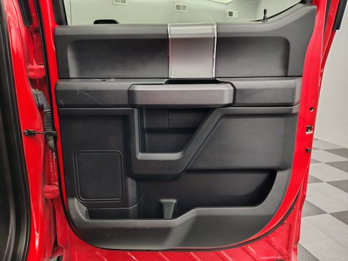Used 2015 Ford F150 XLT w/ Equipment Group 302A Luxury AWD/4WD image 16