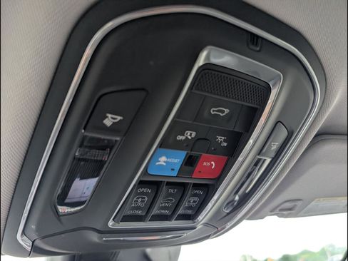 Used 2022 Jeep Grand Cherokee Limited RWD image 20