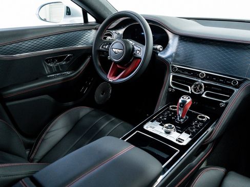 New 2025 Bentley Flying Spur Plug-In Hybrid image 27