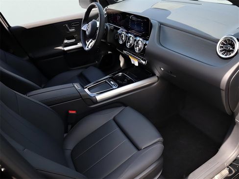 New 2026 Mercedes-Benz GLA 250 4MATIC image 16