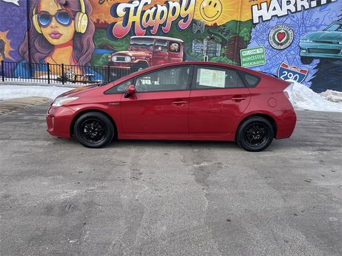 Used 2013 Toyota Prius Two image 2