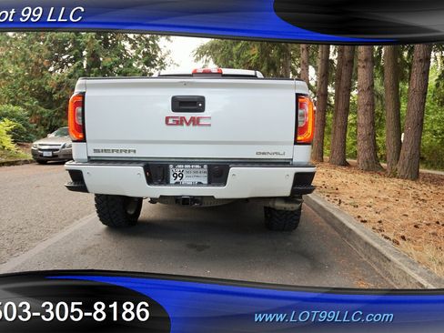 Used 2017 GMC Sierra 1500 Denali w/ Denali Ultimate Package image 10