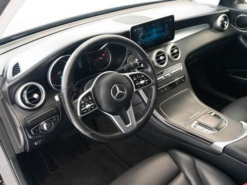 Used 2021 Mercedes-Benz GLC 300 image 3