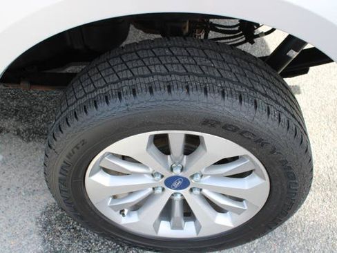 Used 2018 Ford F150 XL w/ Equipment Group 101A Mid AWD/4WD image 15
