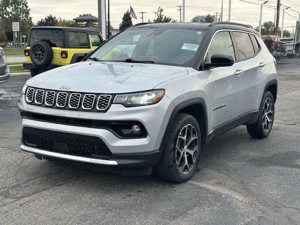 Used 2024 Jeep Compass Limited AWD/4WD image 7