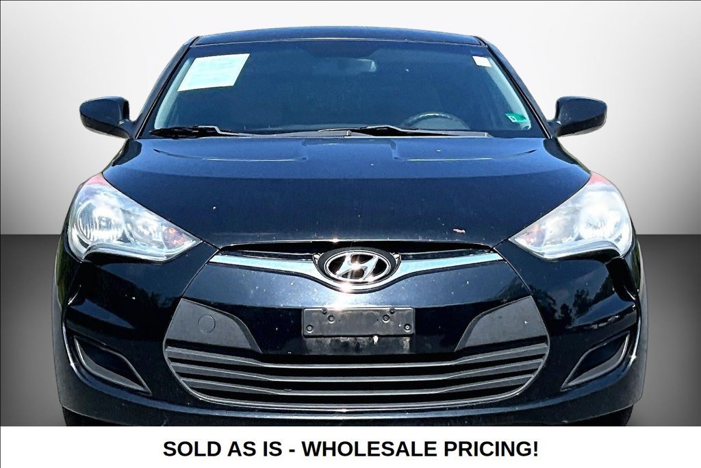 Used 2012 Hyundai Veloster FWD image 2