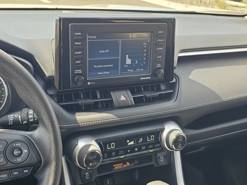 Used 2022 Toyota RAV4 XLE w/ Convenience Package AWD/4WD image 18