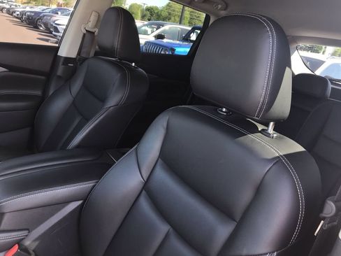 Used 2023 Nissan Murano SV w/ SV Midnight Edition Package FWD image 11