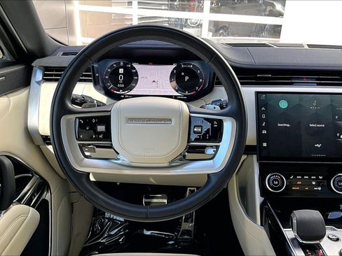Used 2023 Land Rover Range Rover SE image 5