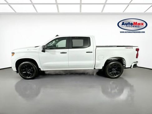Used 2023 Chevrolet Silverado 1500 Custom image 8